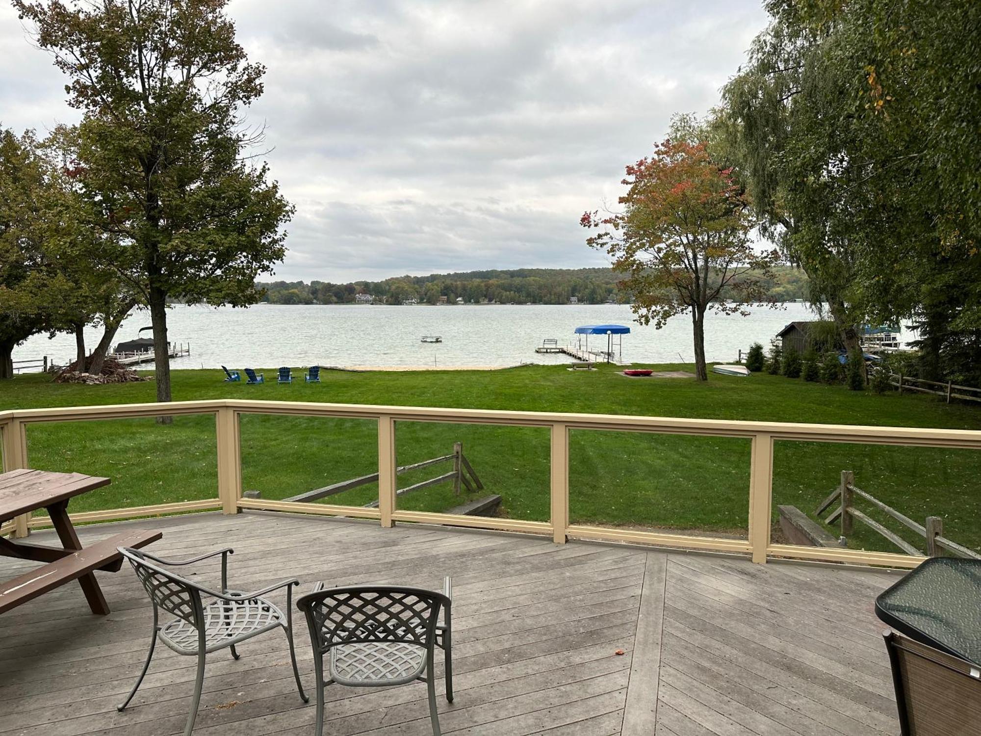 Beautiful Walloon Lake Home 佩托斯基 外观 照片