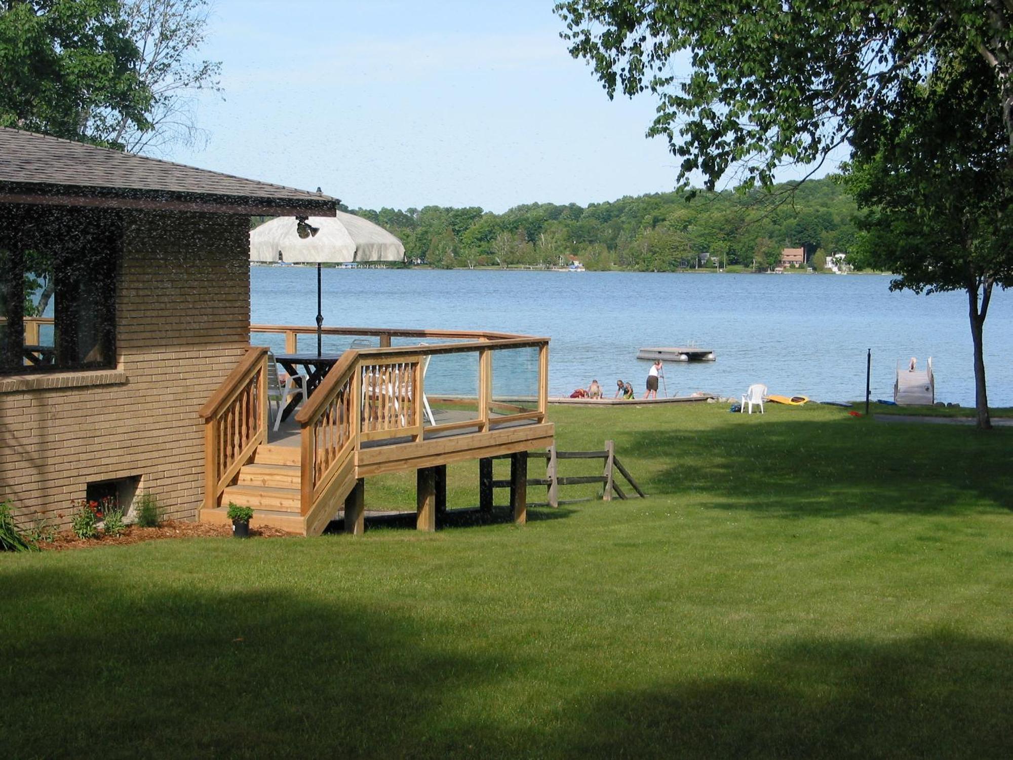 Beautiful Walloon Lake Home 佩托斯基 外观 照片