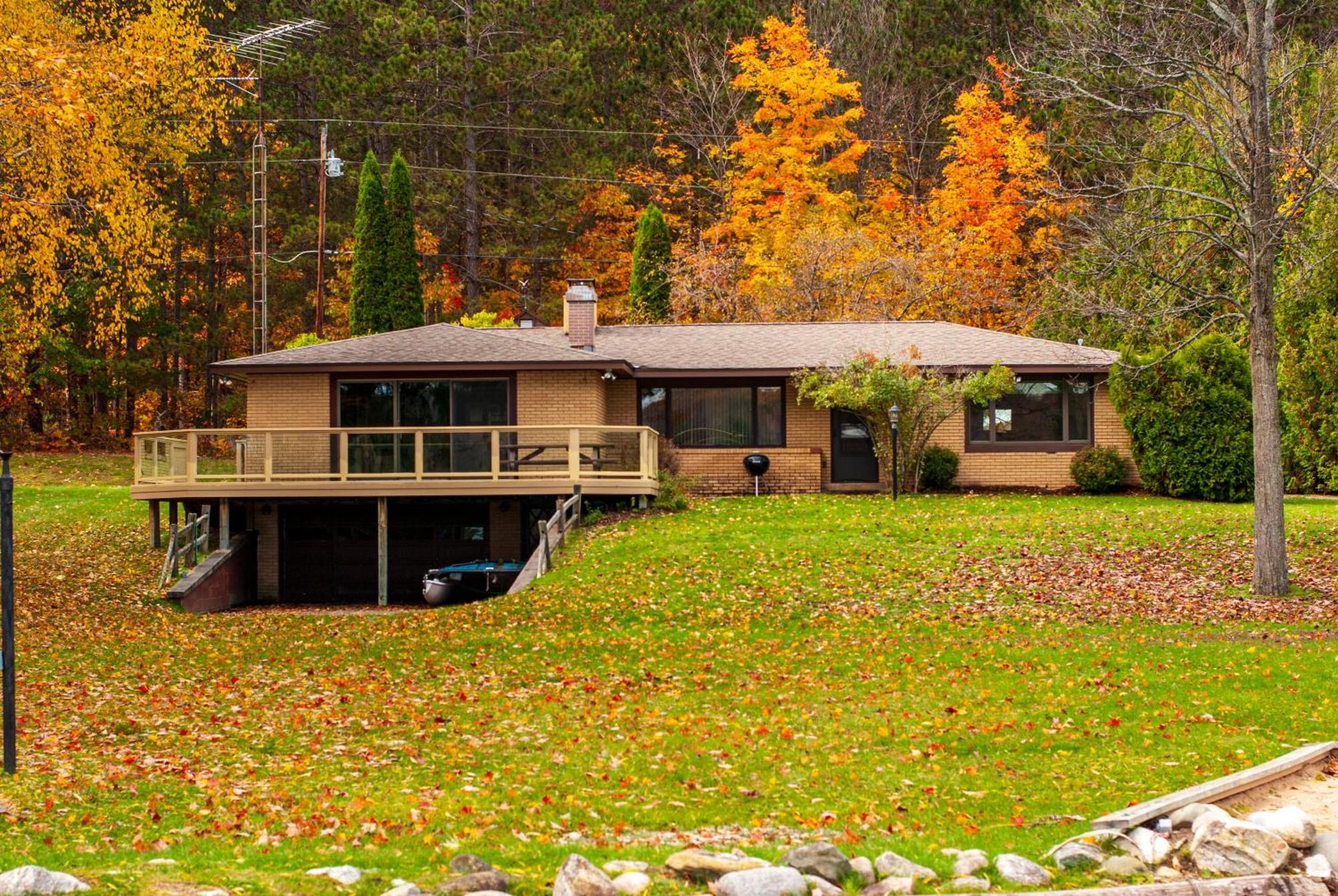 Beautiful Walloon Lake Home 佩托斯基 外观 照片